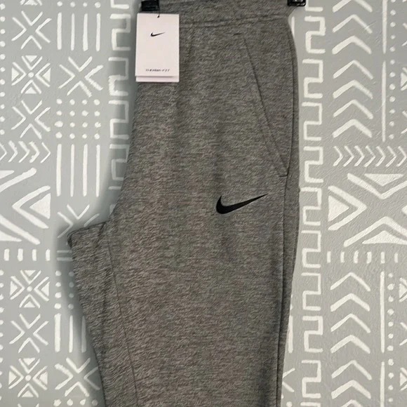 Nike Joggers Therma Fit Training Joggers Small NWT Nike Therma-FIT Large - Picture 9 of 10
